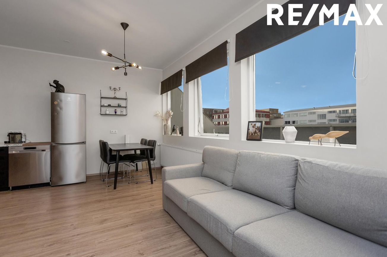 Grensásvegur 12 - 0402, 108 Reykjavík