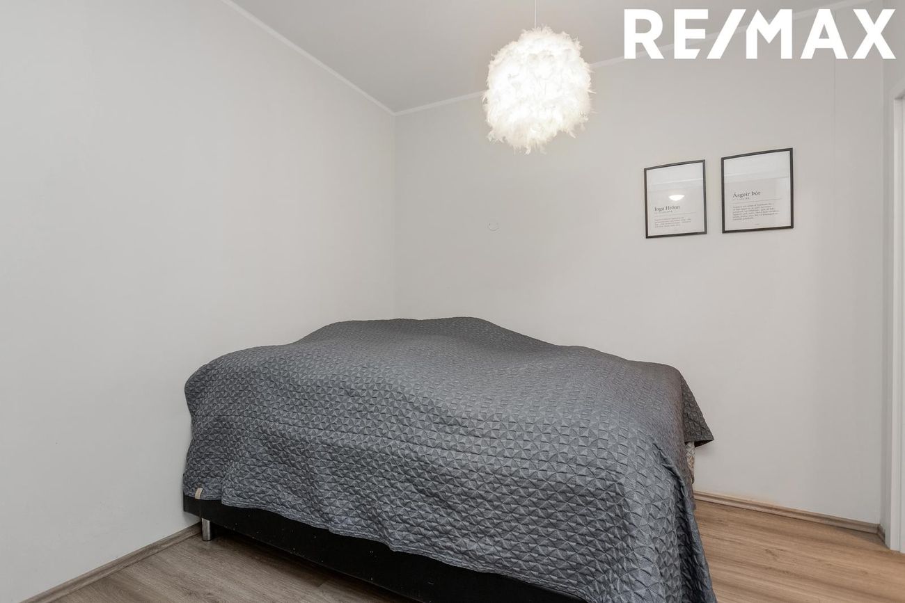 Grensásvegur 12 - 0402, 108 Reykjavík