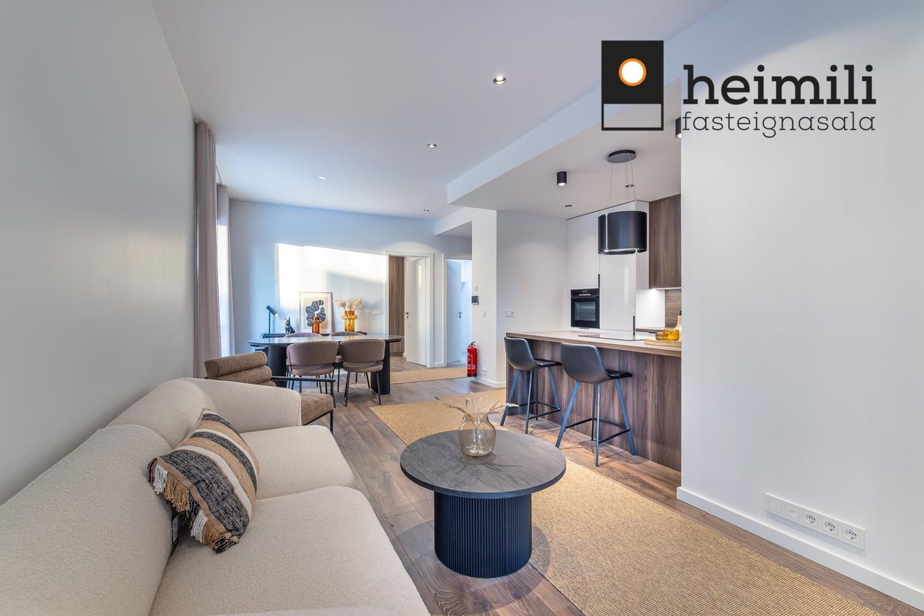 Grensásvegur 1C, 108 Reykjavík