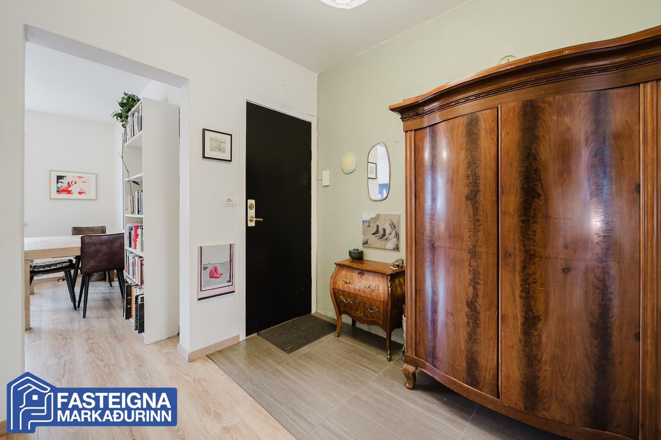 Snorrabraut 33, 105 Reykjavík