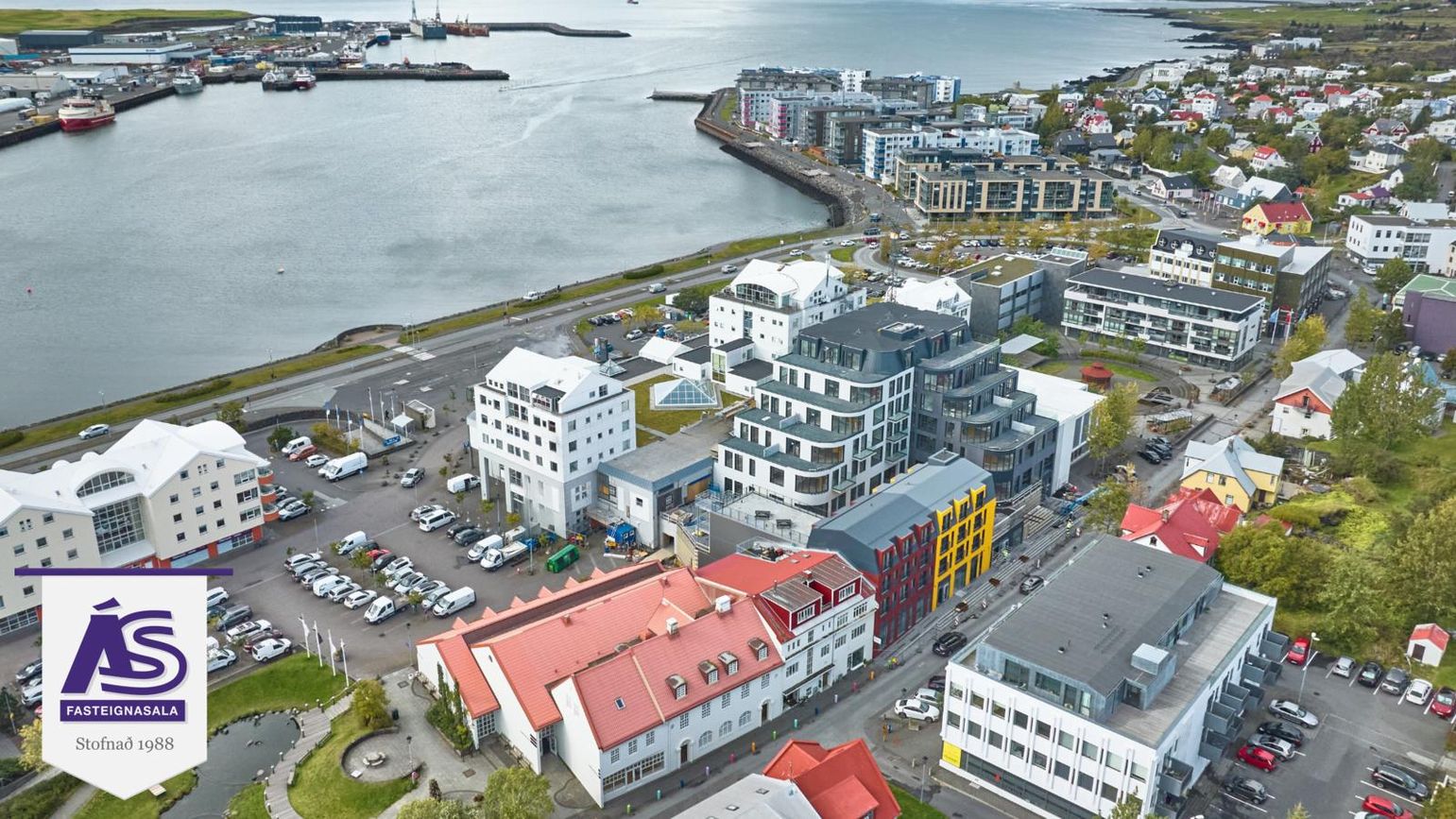 Strandgata 26, 220 Hafnarfjörður