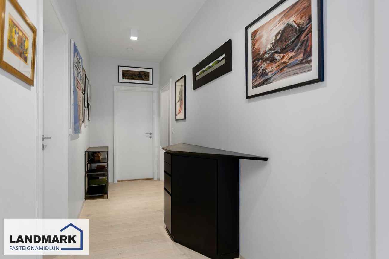 Holtsvegur 47 - 0302, 210 Garðabær