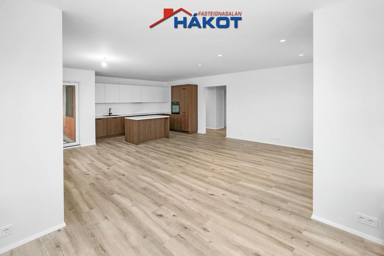 Asparskógar 18, 300 Akranes