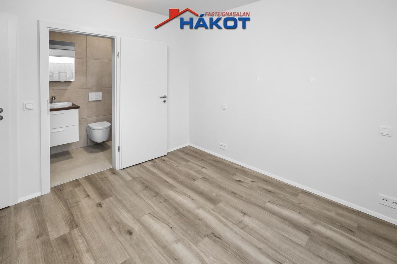 Asparskógar 18, 300 Akranes