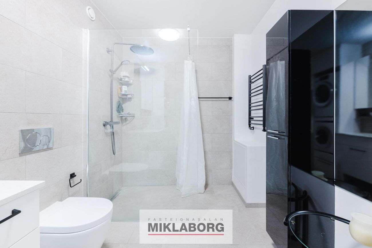 Hverfisgata 92A, 101 Reykjavík