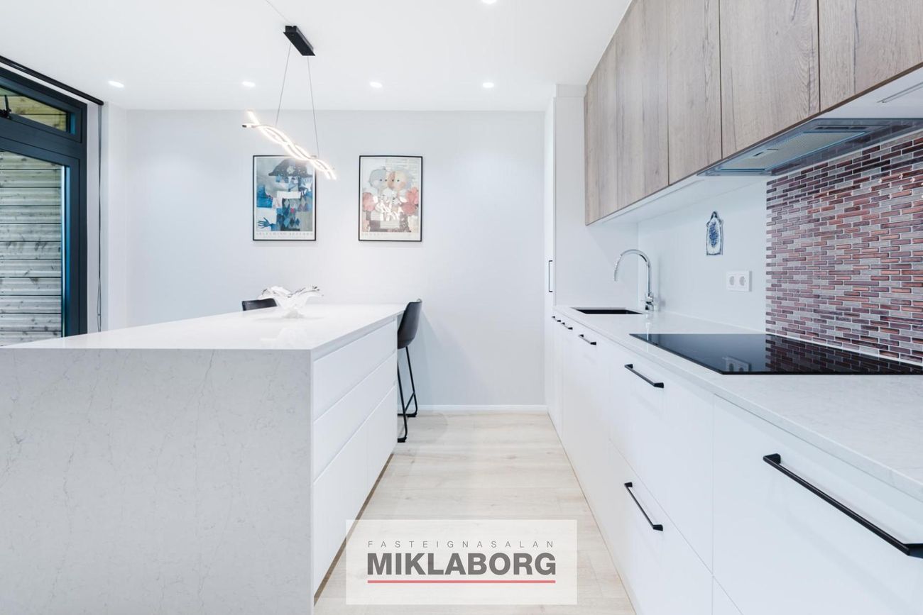 Hverfisgata 92A, 101 Reykjavík