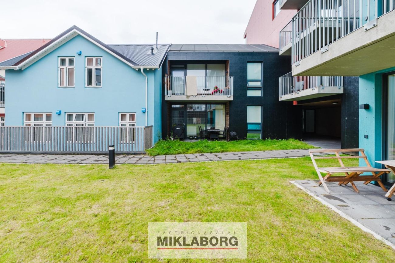 Hverfisgata 92A, 101 Reykjavík