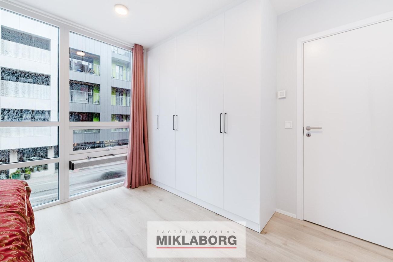 Hverfisgata 92A, 101 Reykjavík