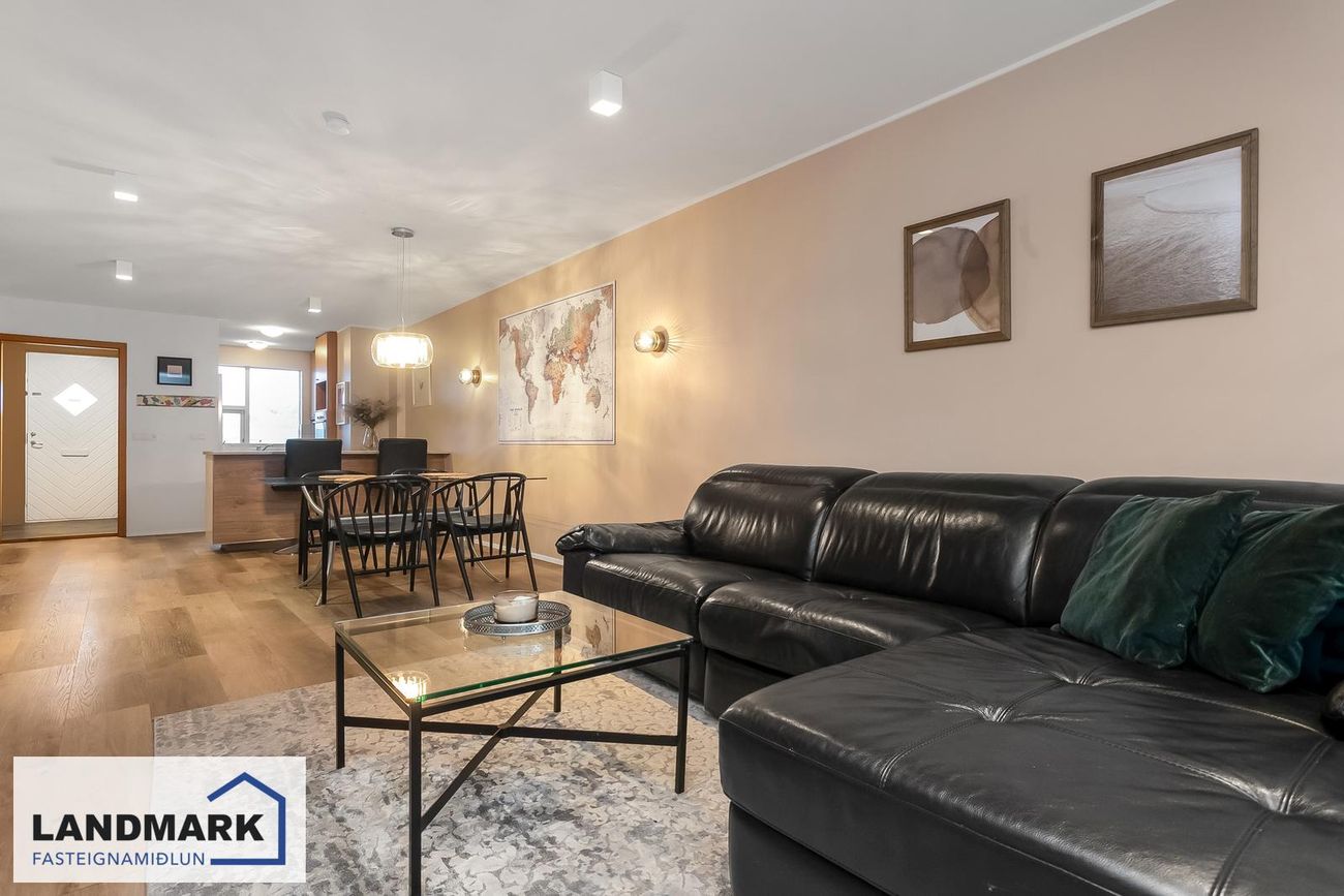 Jötnaborgir 12, 112 Reykjavík