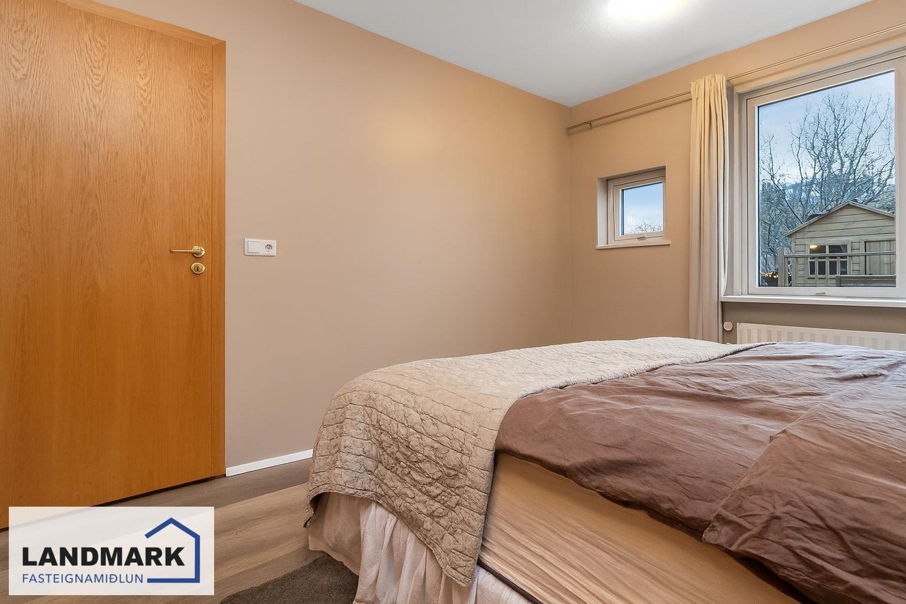 Jötnaborgir 12, 112 Reykjavík