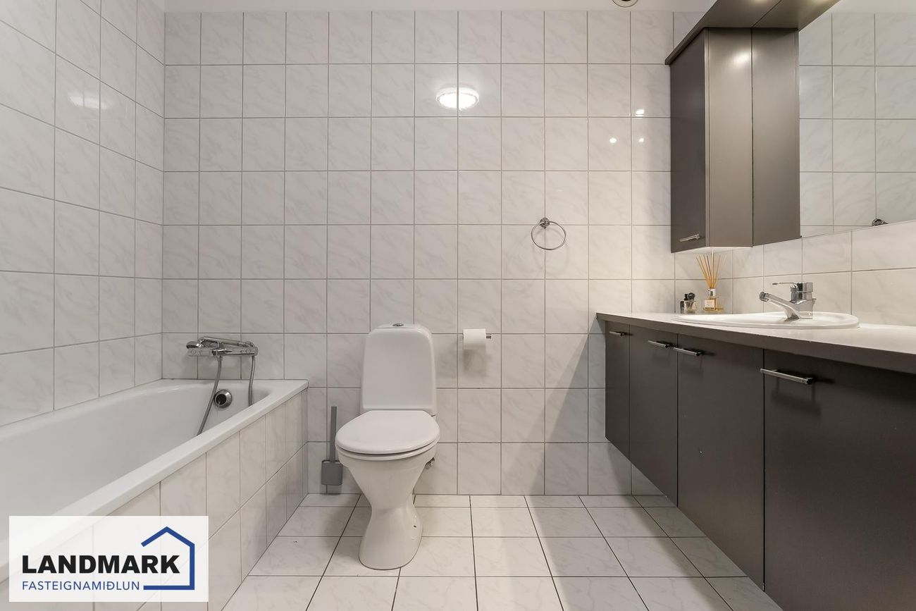 Jötnaborgir 12, 112 Reykjavík