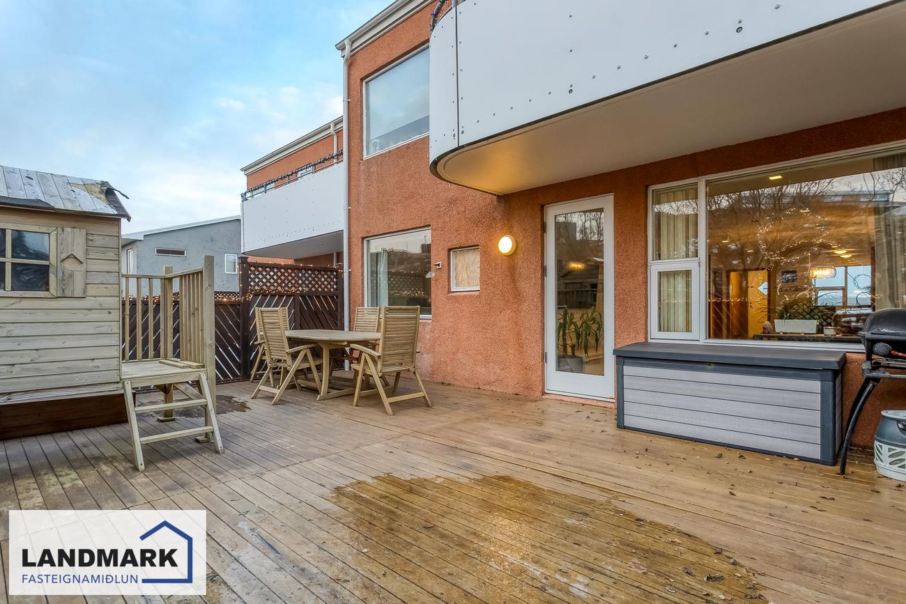 Jötnaborgir 12, 112 Reykjavík