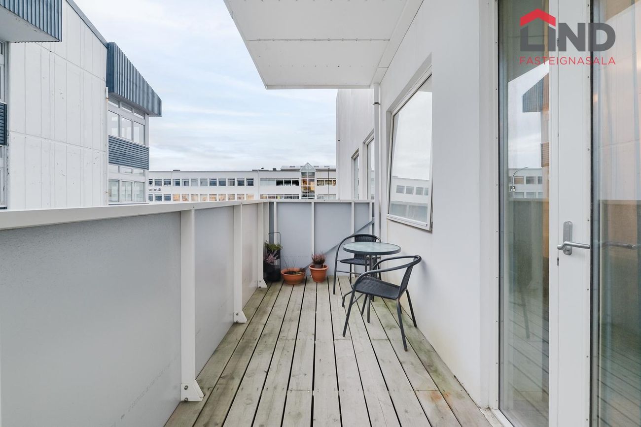 Grensásvegur 12 - 0204, 108 Reykjavík