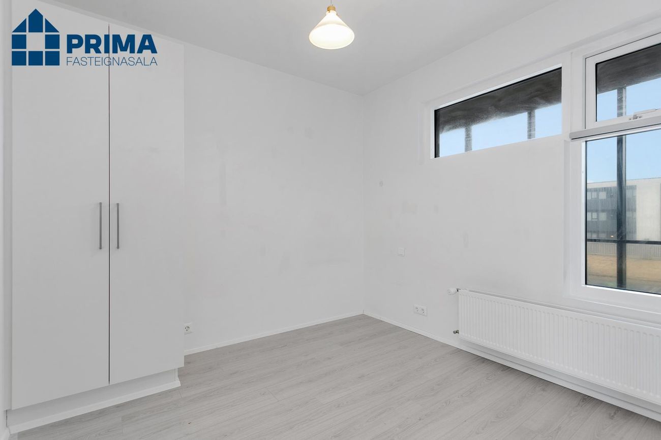 Dalsbraut 4, 260 Reykjanesbær