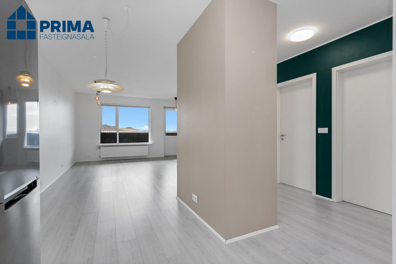 Dalsbraut 4, 260 Reykjanesbær