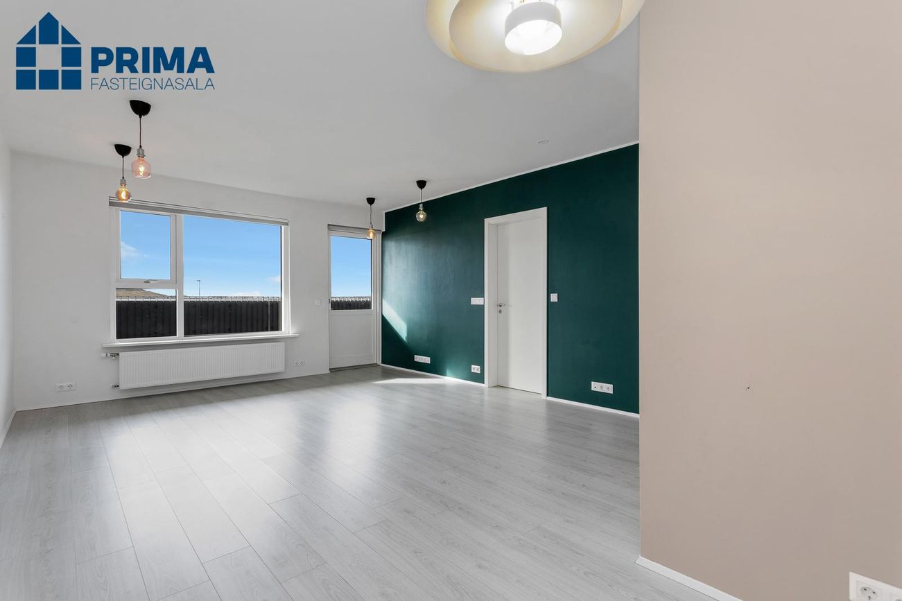 Dalsbraut 4, 260 Reykjanesbær