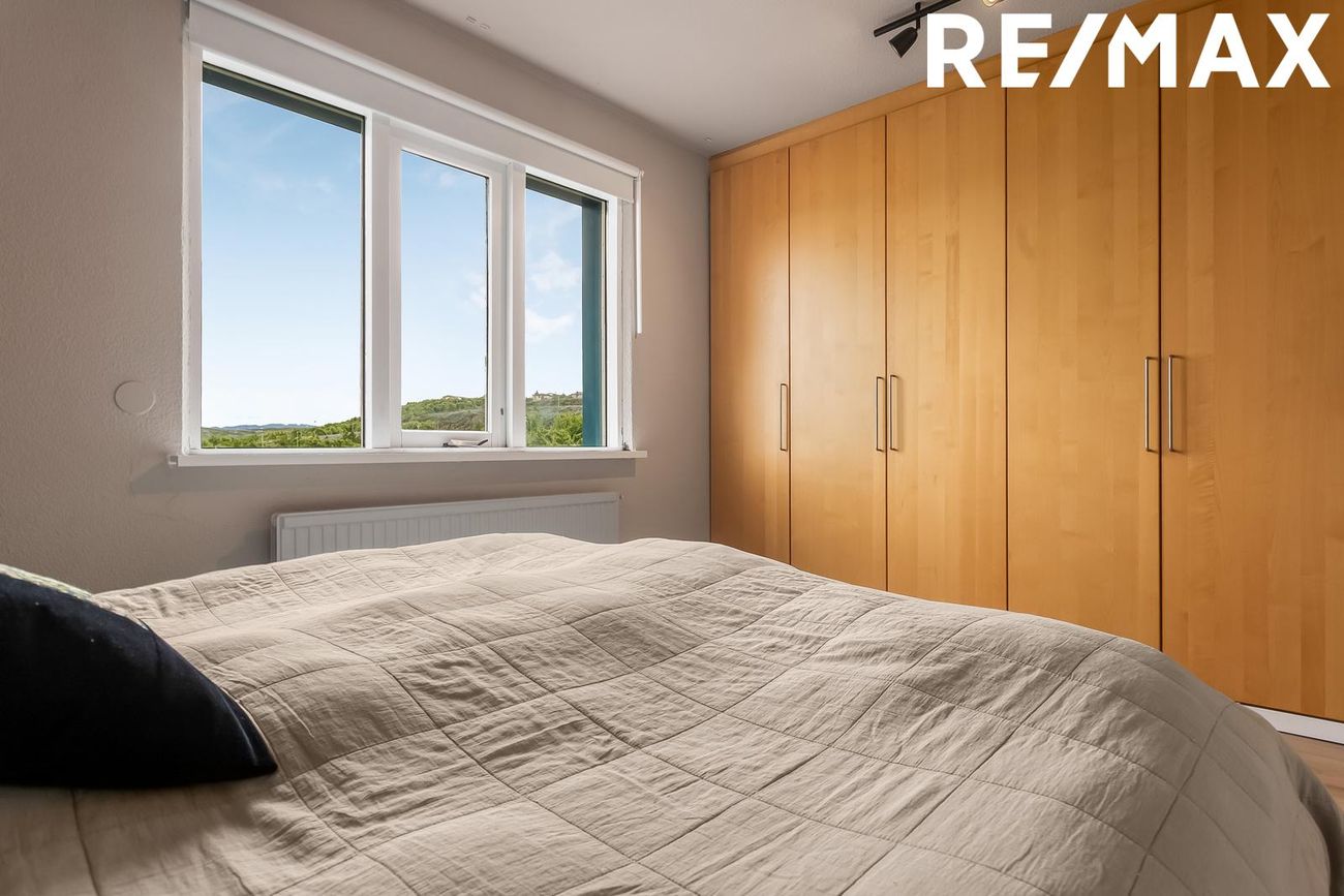 Hvammabraut 12, 220 Hafnarfjörður
