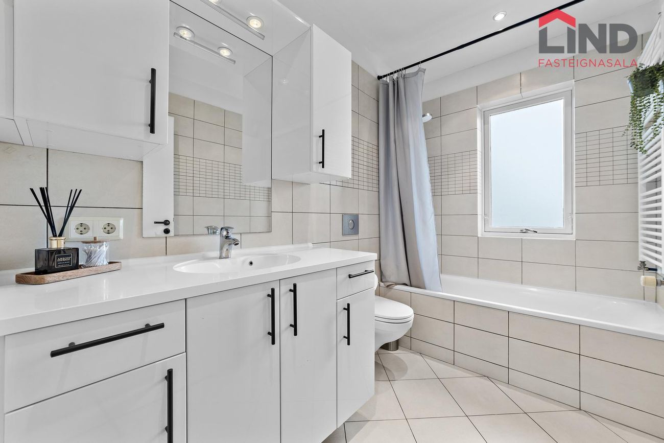 Engjadalur 4, 260 Reykjanesbær