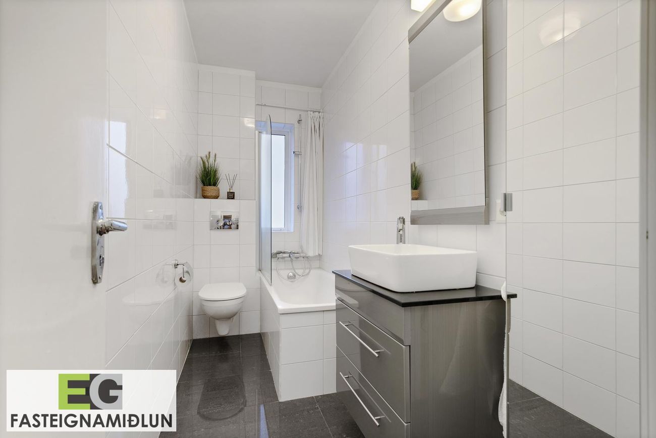 Eskihlíð 16, 105 Reykjavík