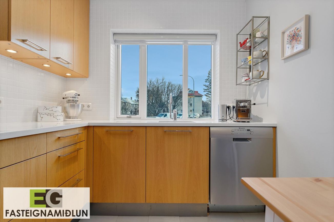 Eskihlíð 16, 105 Reykjavík