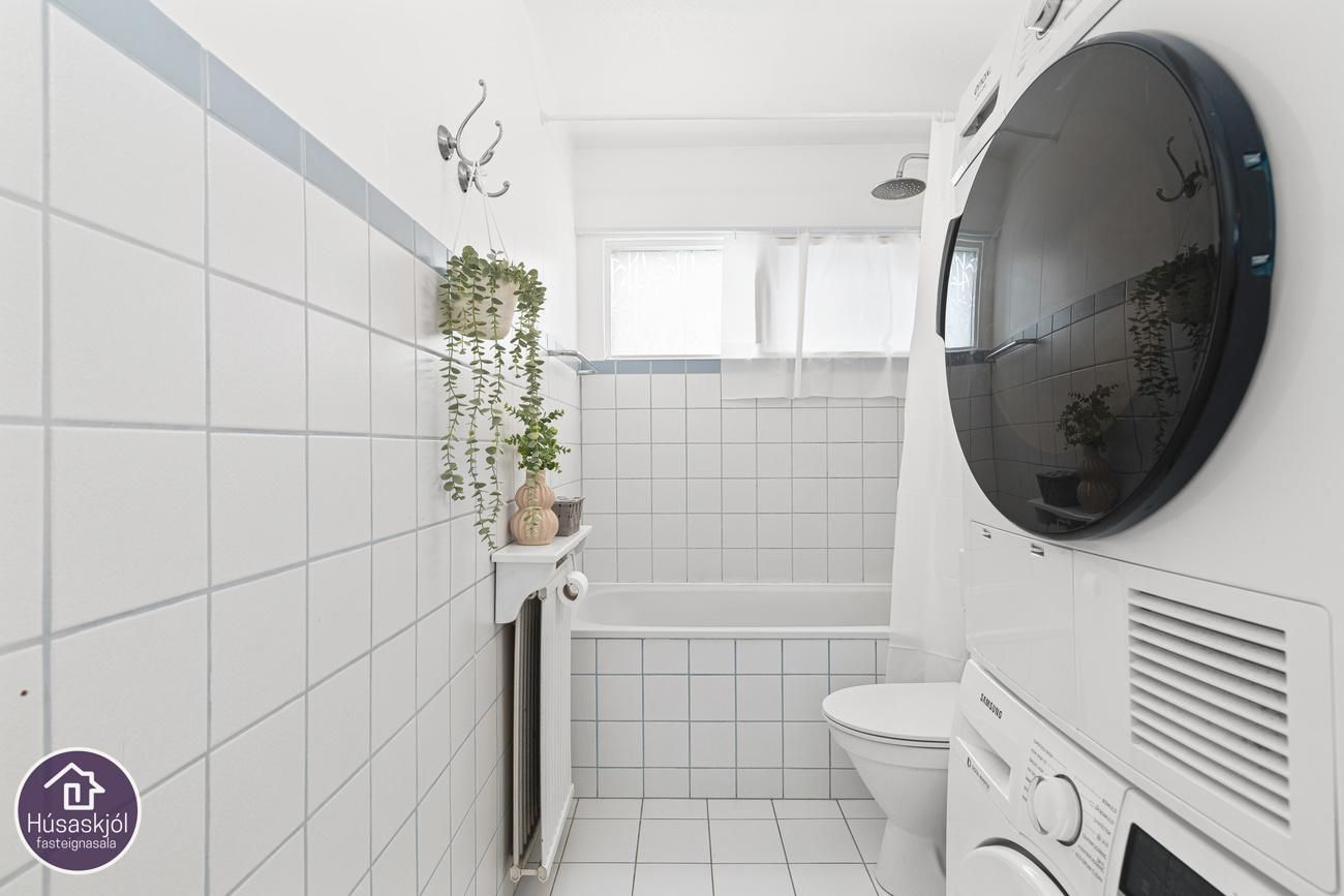 Vallarás 2, 110 Reykjavík