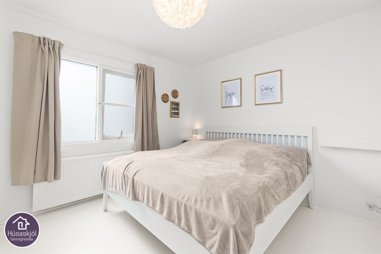 Vallarás 2, 110 Reykjavík