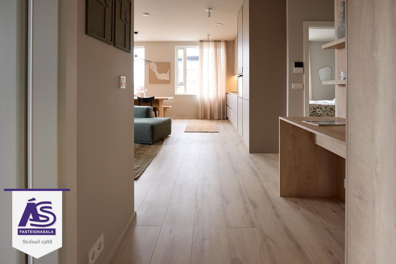 Baughamar 7, 221 Hafnarfjörður