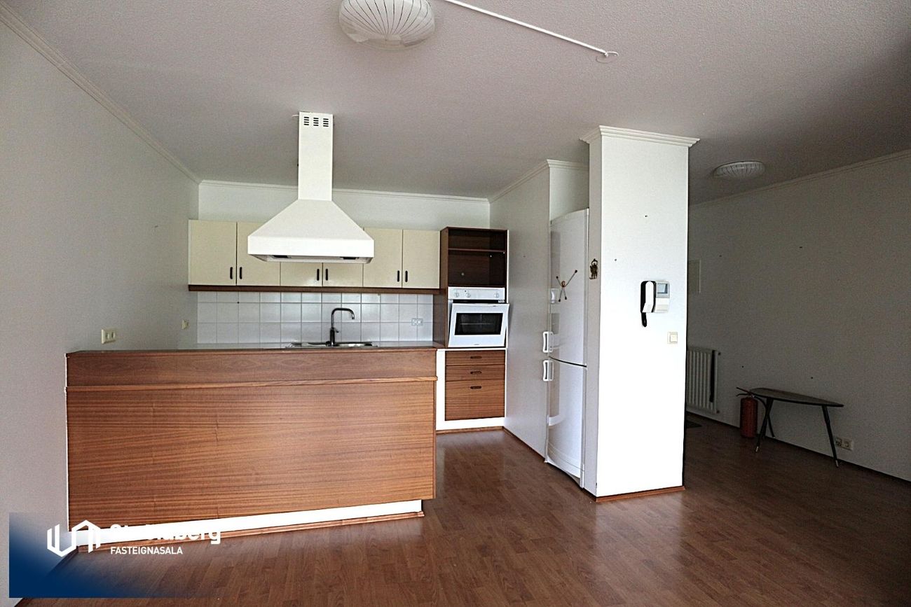 Vallarbraut 6, 260 Reykjanesbær
