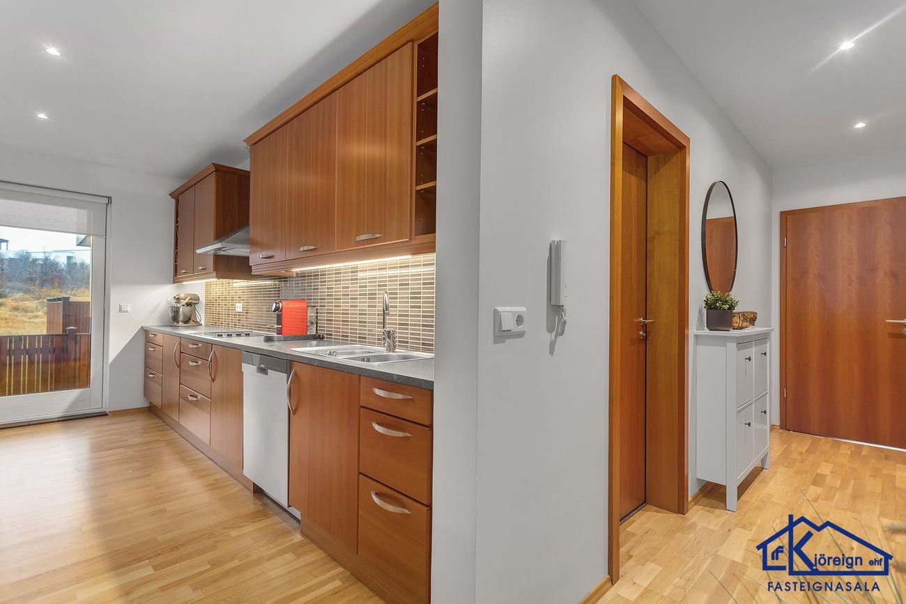 Ásakór 12, 203 Kópavogur