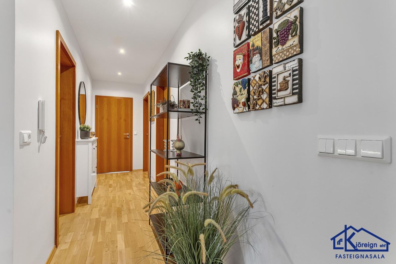 Ásakór 12, 203 Kópavogur