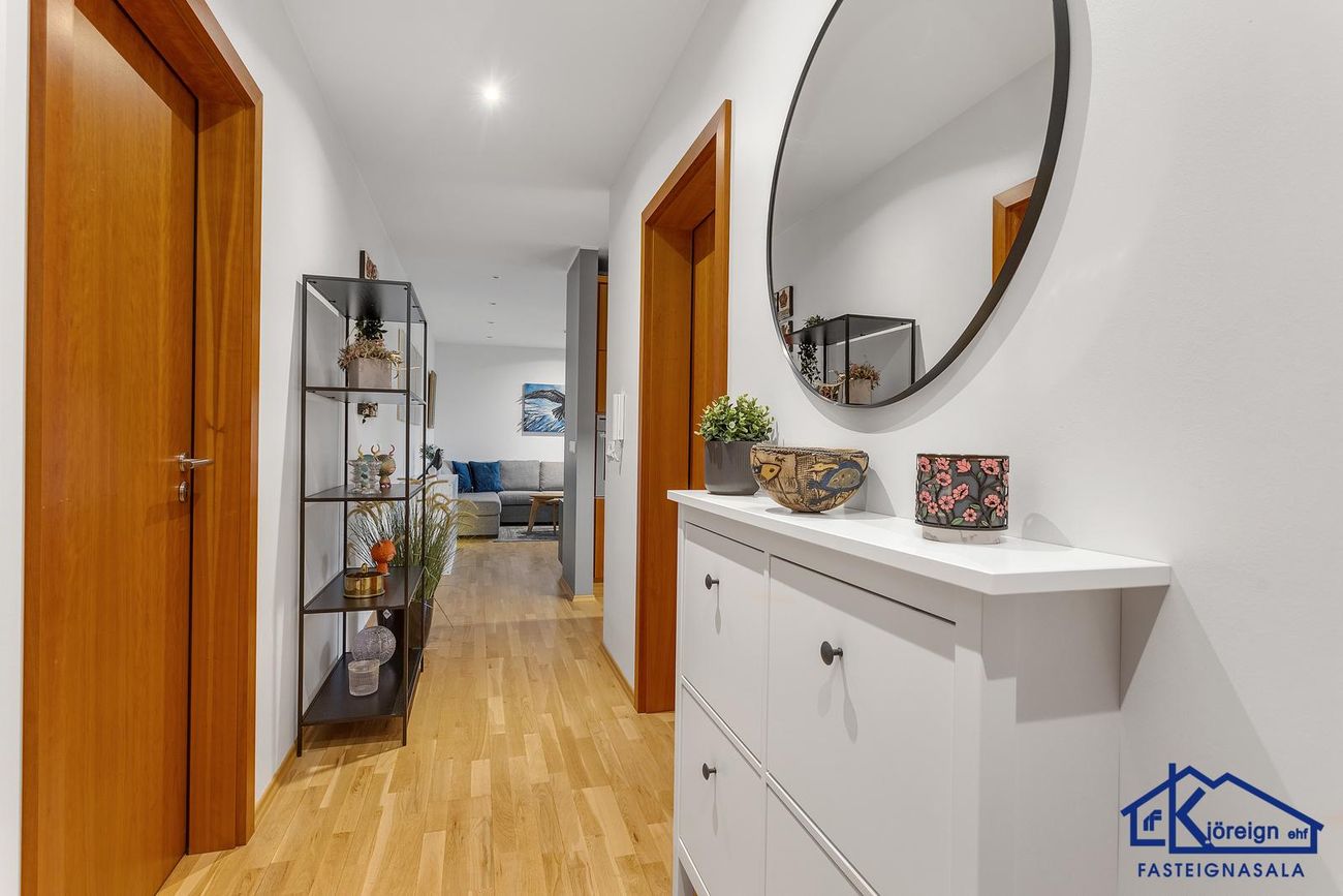 Ásakór 12, 203 Kópavogur