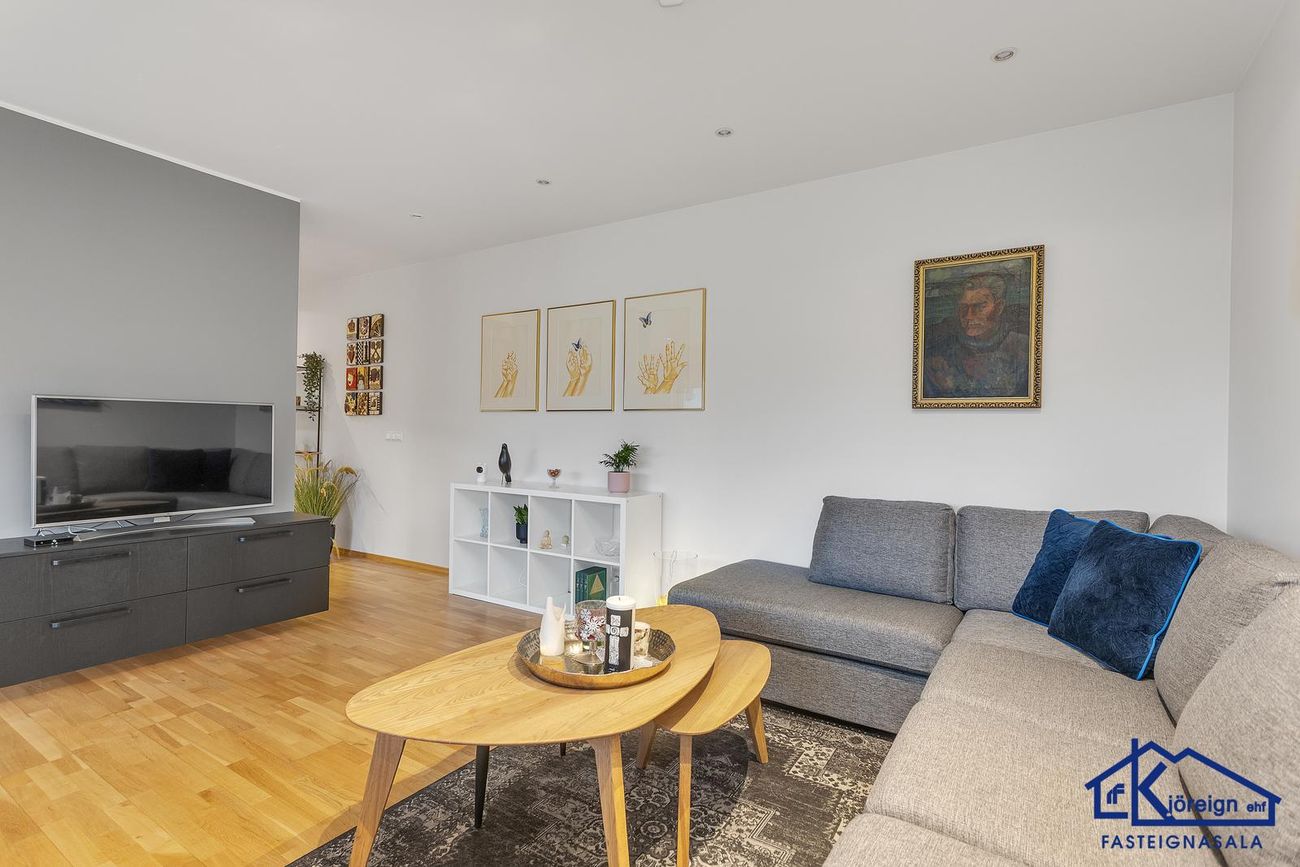 Ásakór 12, 203 Kópavogur