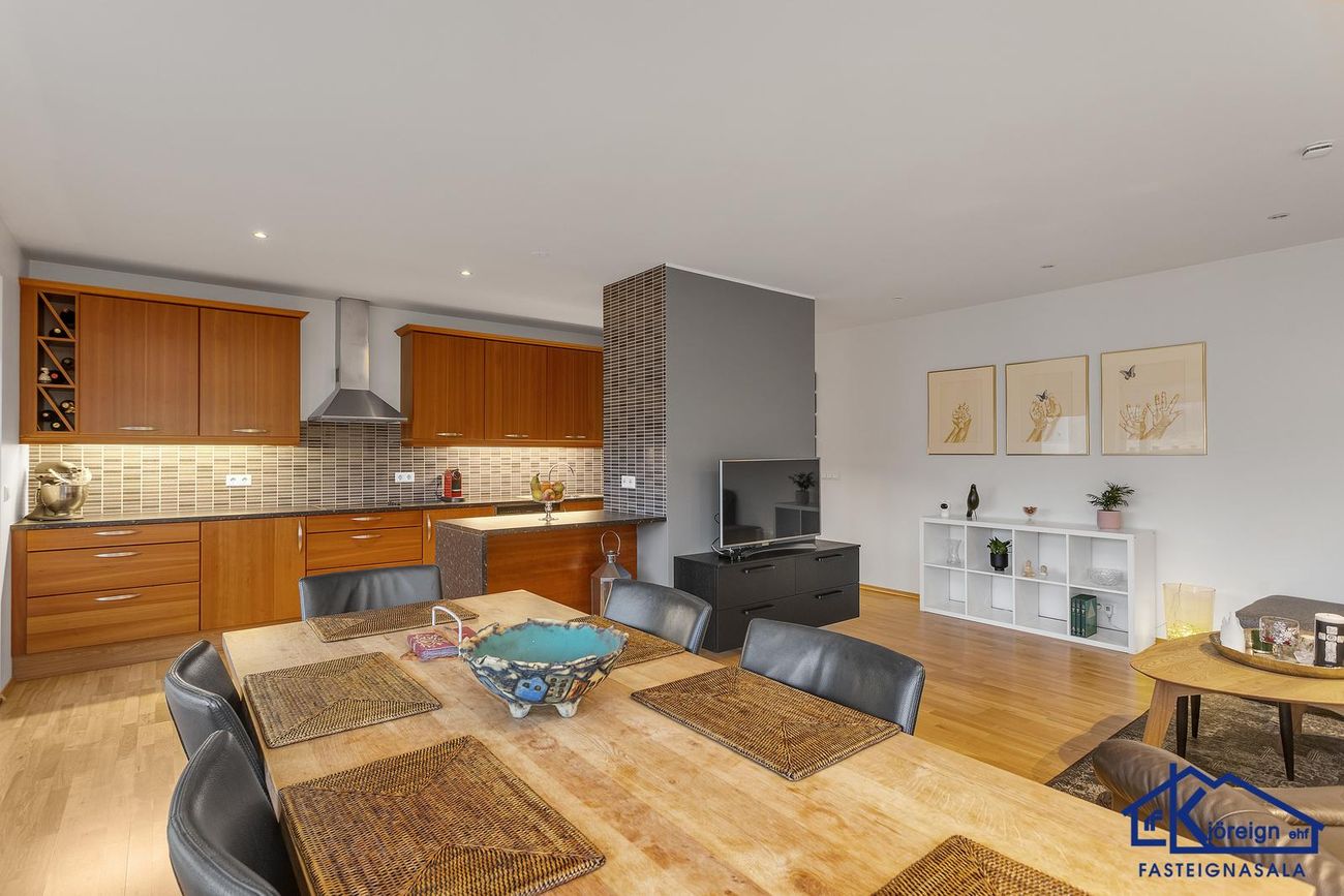 Ásakór 12, 203 Kópavogur