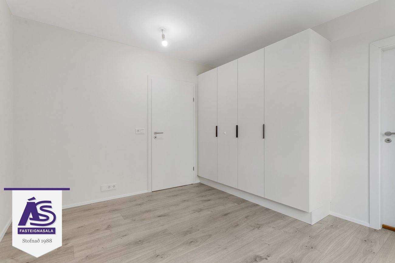 Áshamar 20 - 0401, 221 Hafnarfjörður