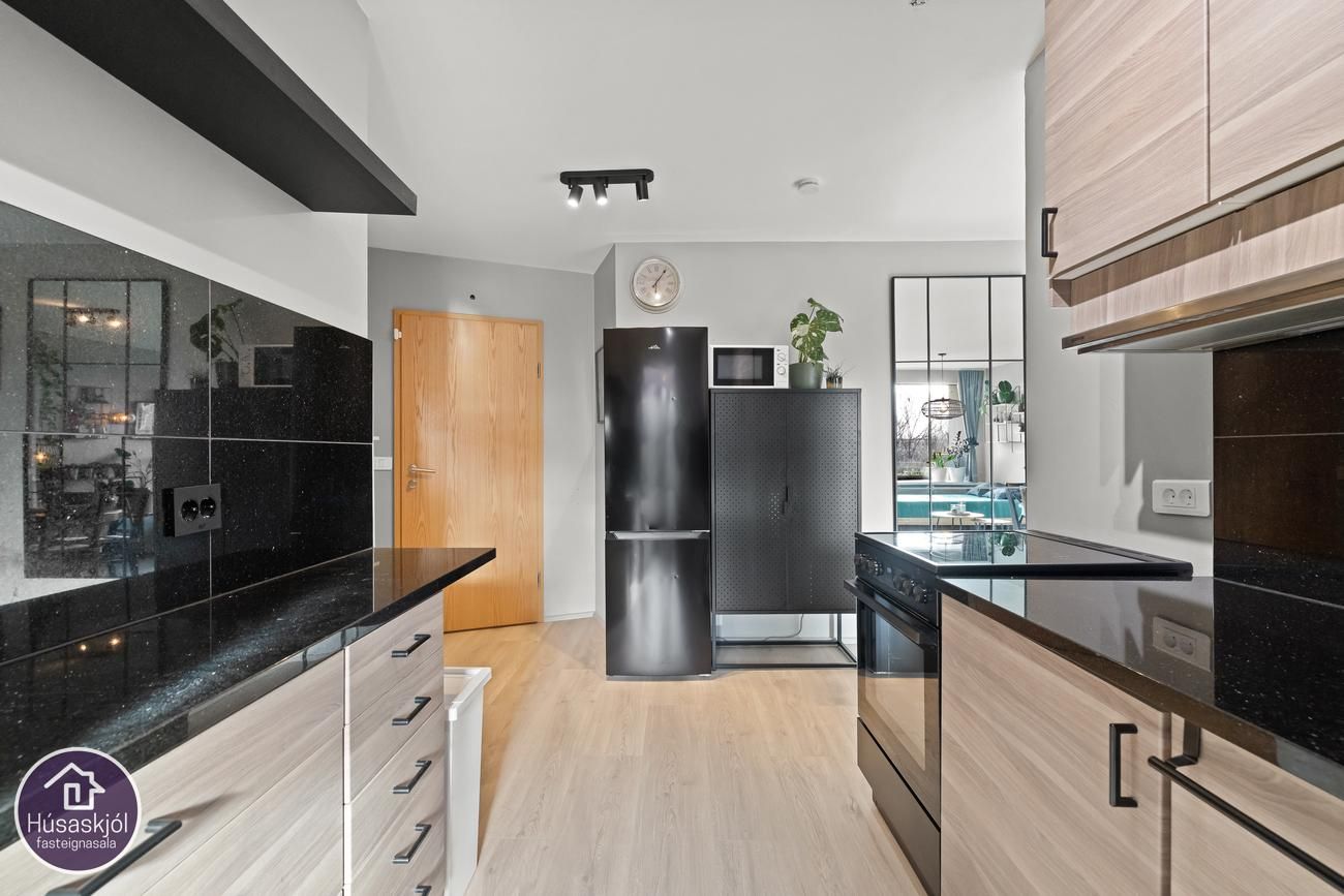Hrafnhólar 4, 111 Reykjavík