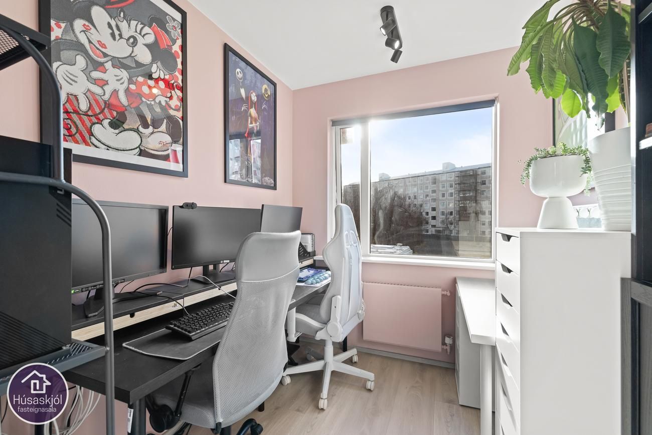 Hrafnhólar 4, 111 Reykjavík