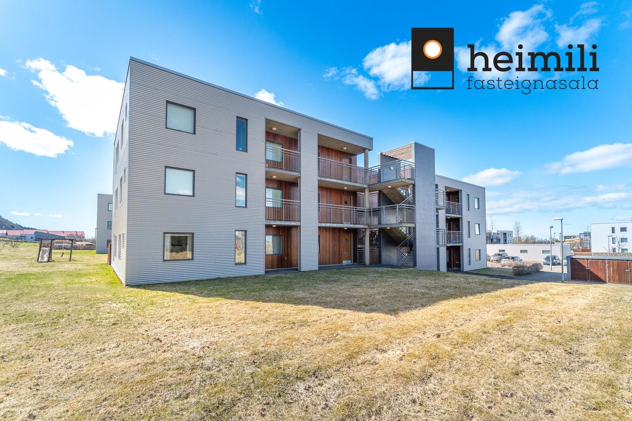 Klapparhlíð 32, 270 Mosfellsbær