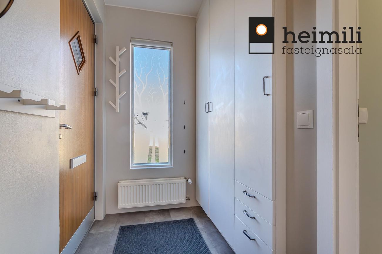 Klapparhlíð 32, 270 Mosfellsbær