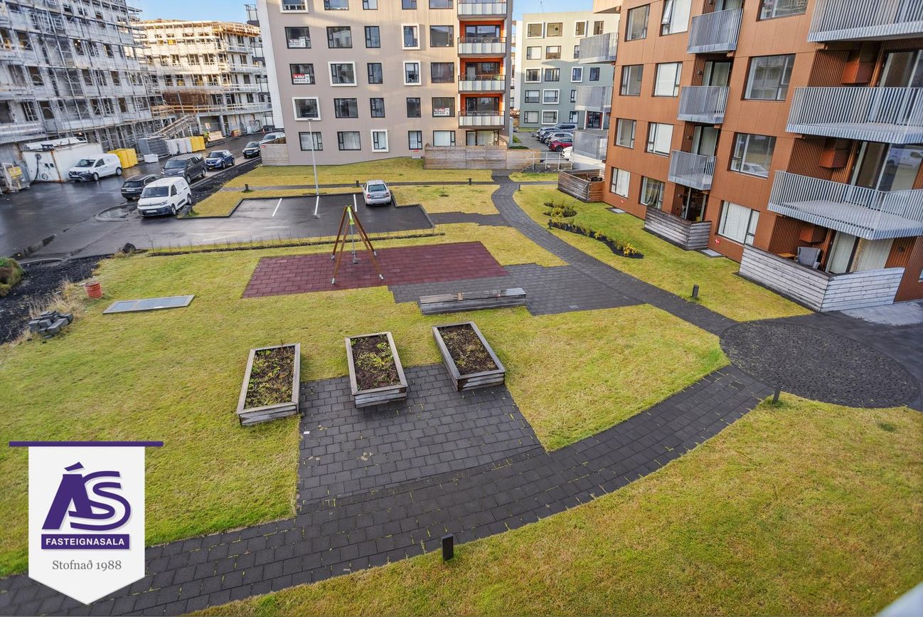 Hringhamar 31, 221 Hafnarfjörður