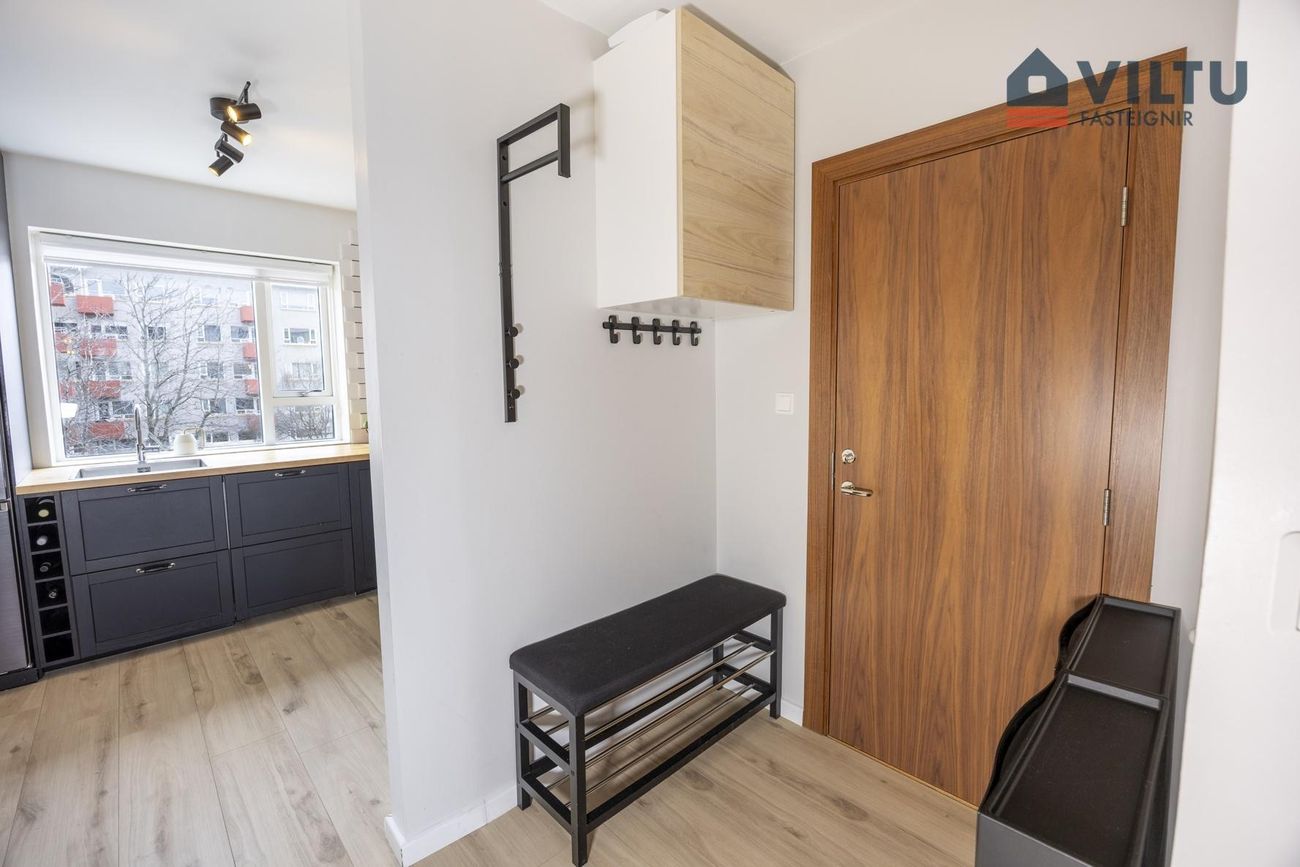 Stigahlíð 10, 105 Reykjavík
