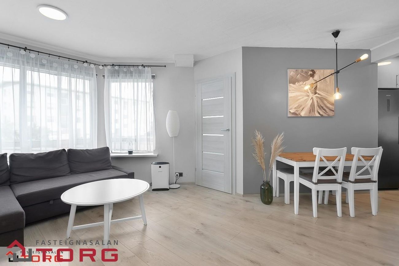 Smárabarð 2, 220 Hafnarfjörður