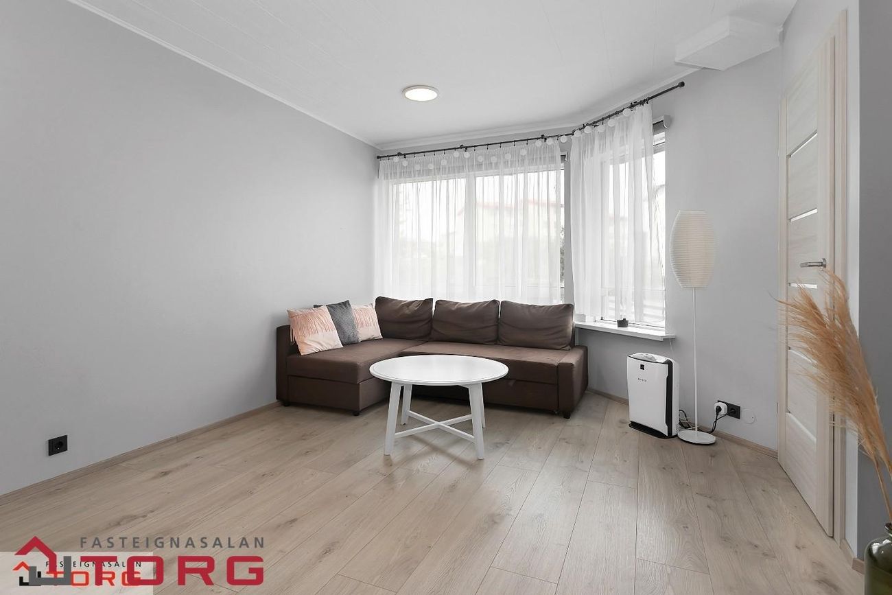 Smárabarð 2, 220 Hafnarfjörður