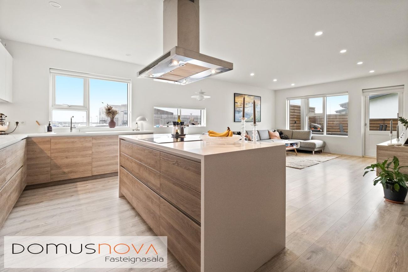 Asparskógar 27, 300 Akranes