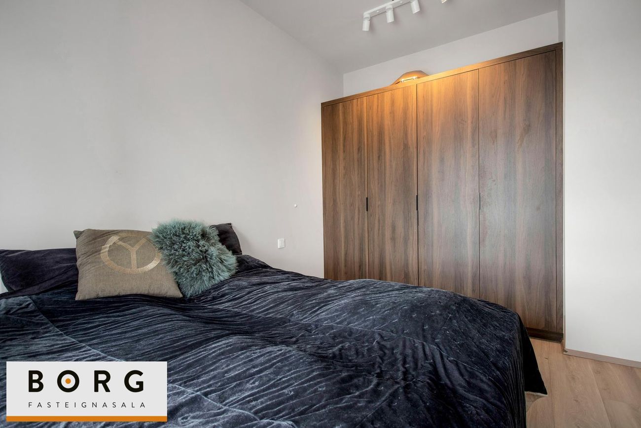 Grensásvegur 1D, 108 Reykjavík