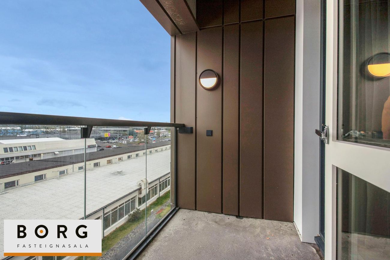 Grensásvegur 1D, 108 Reykjavík