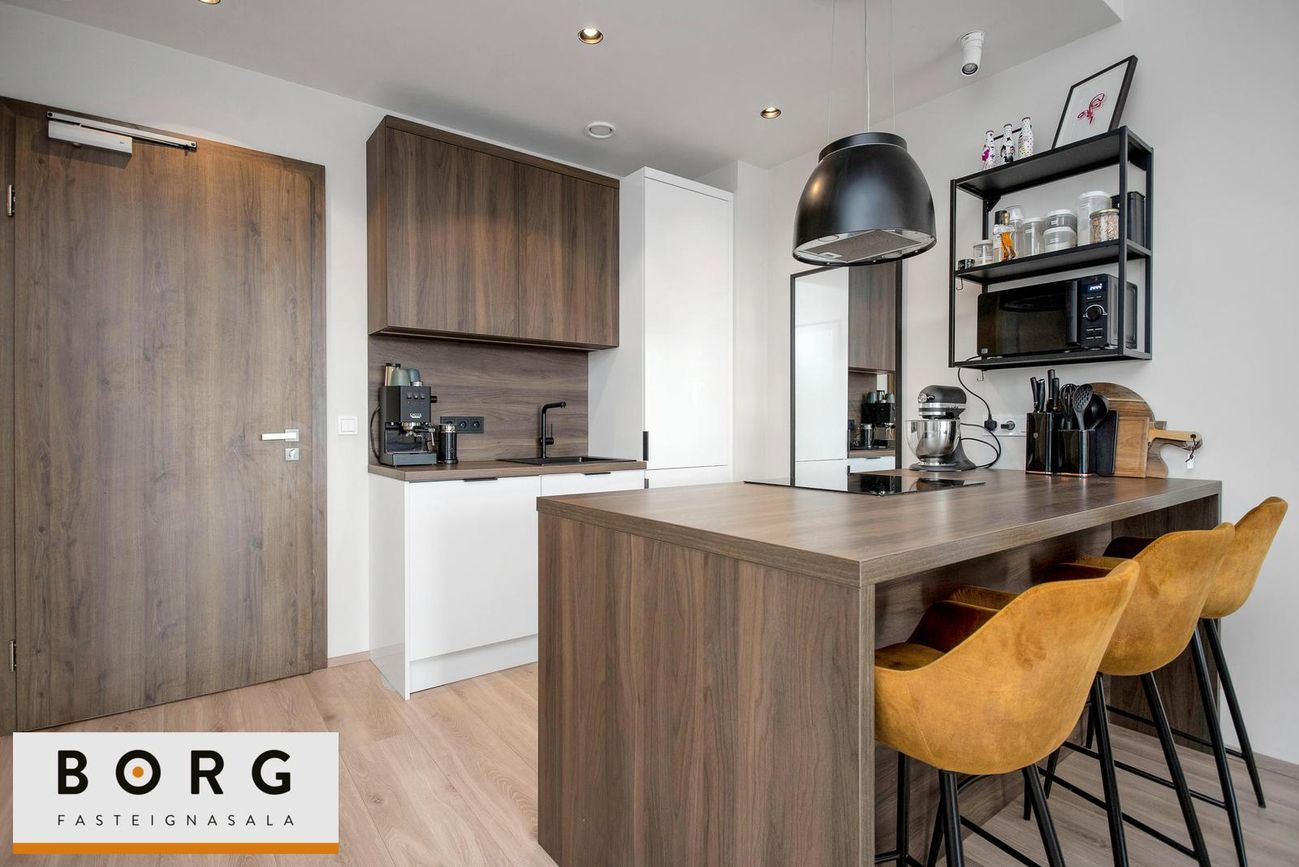 Grensásvegur 1D, 108 Reykjavík