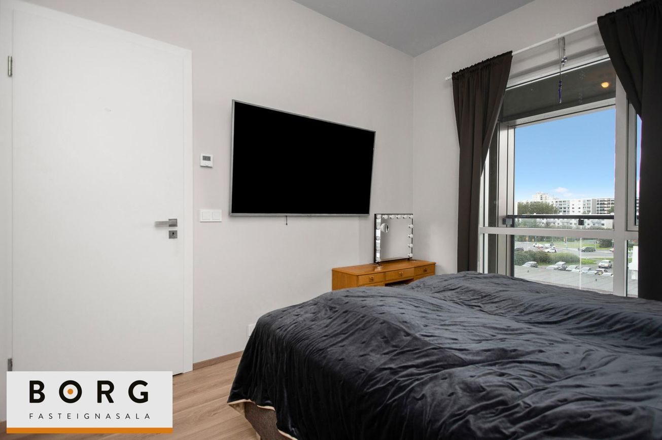 Grensásvegur 1D, 108 Reykjavík