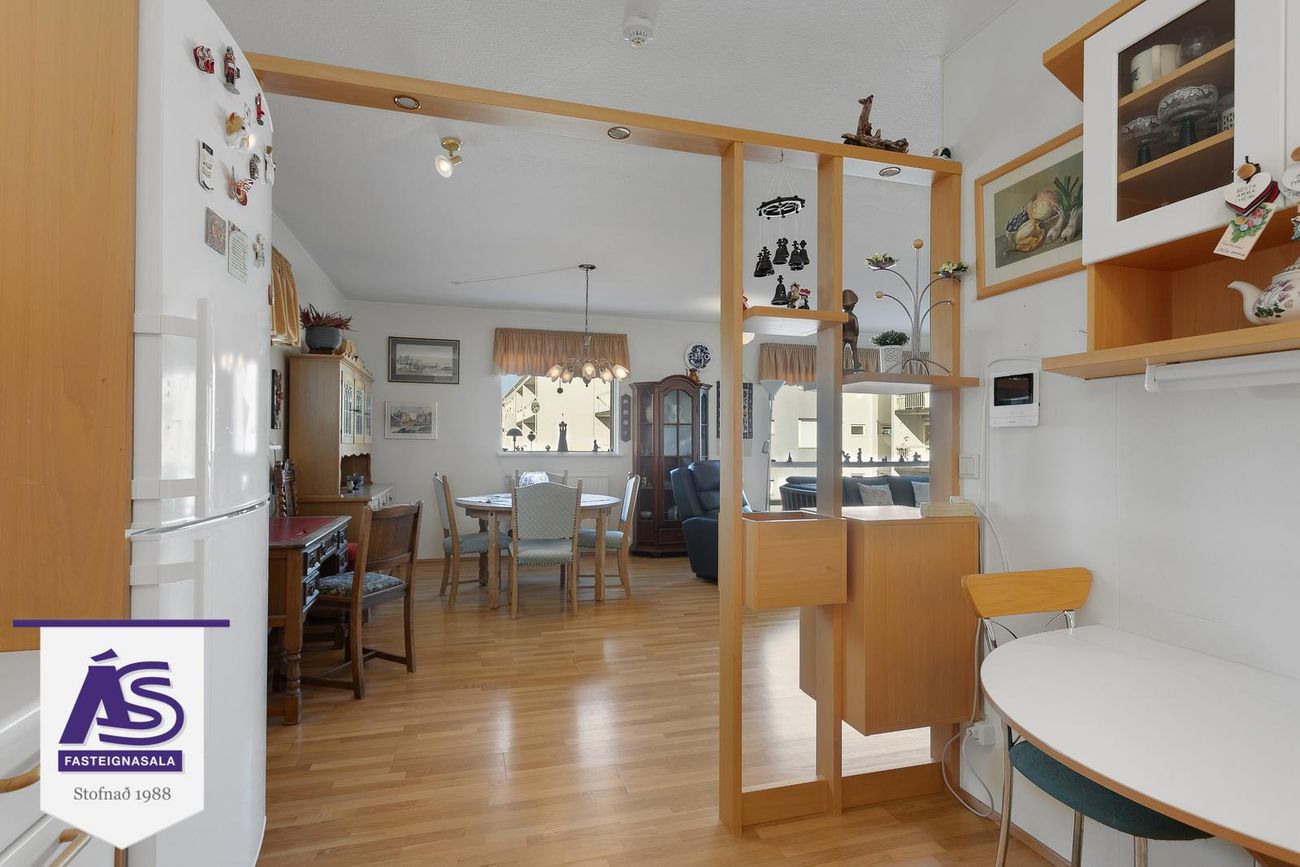 Hjallabraut 33, 220 Hafnarfjörður