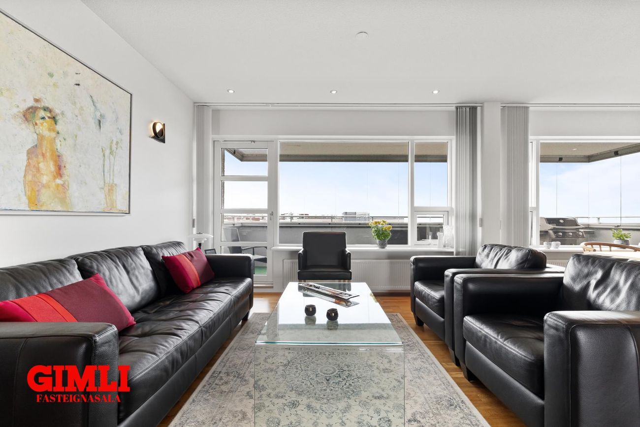 Þórðarsveigur 30, 113 Reykjavík