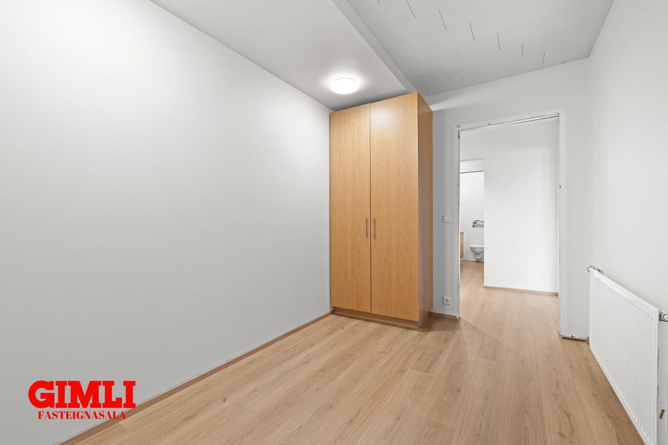 Þórðarsveigur 30, 113 Reykjavík